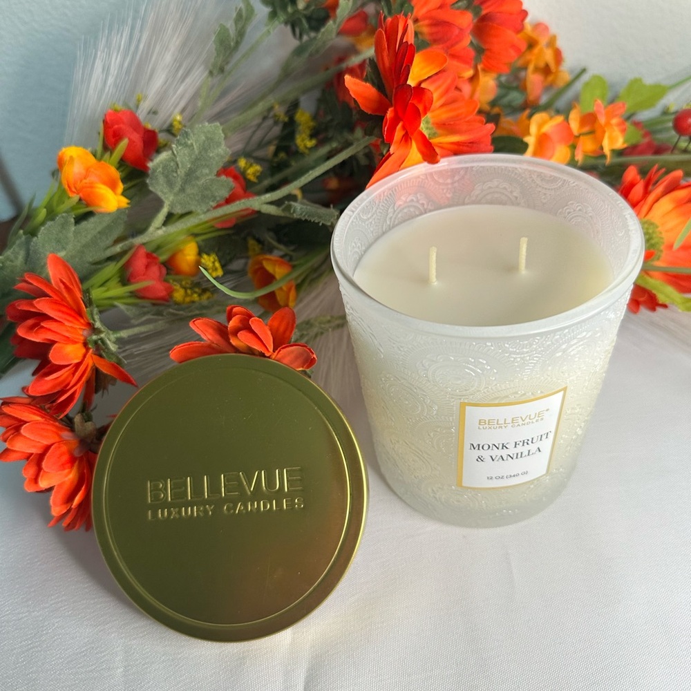 Bellevue Double Wick 12 oz Luxury Candle MONK FRUIT & VANILLA ~ New! - Picture 7 of 13